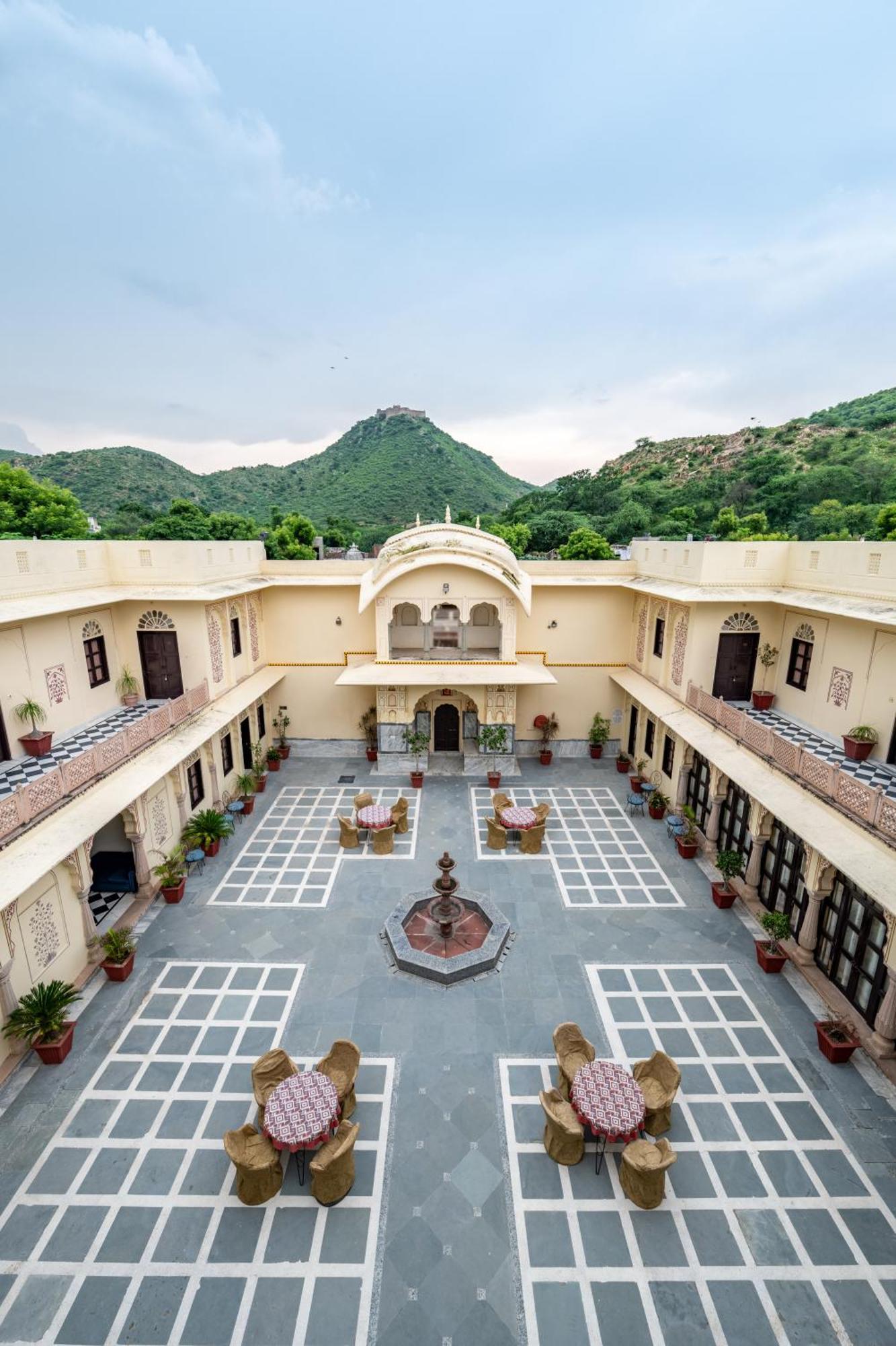 Dhulagarh Heritage Palace Hotel Near Jaipur Bānskhoh Екстериор снимка