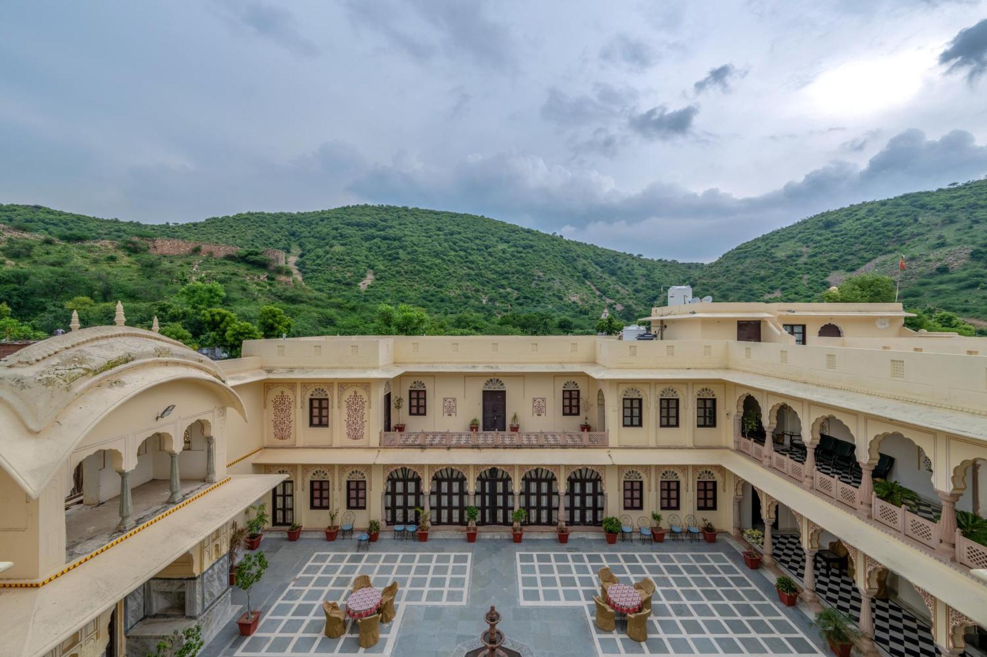 Dhulagarh Heritage Palace Hotel Near Jaipur Bānskhoh Екстериор снимка